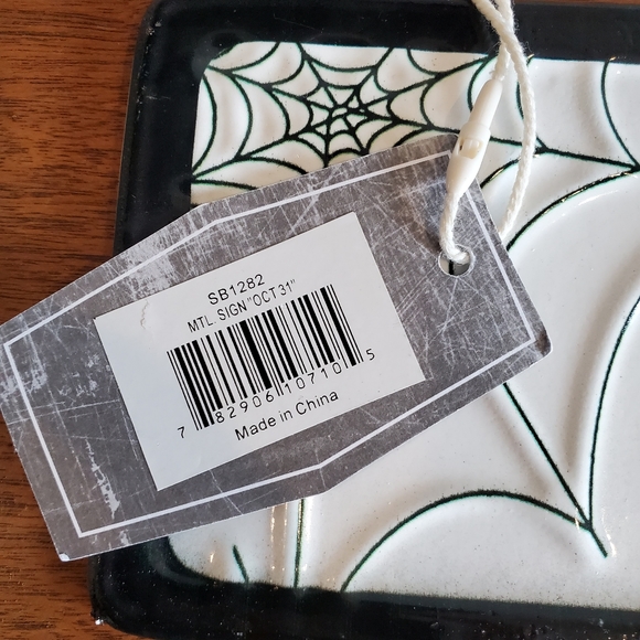 BNWT VIP Home & Garden October 31 Metal Sign Halloween - Picture 7 of 10